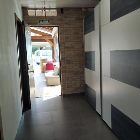 Alojamientos Aca Y Alla Urdaniz Extérieur photo