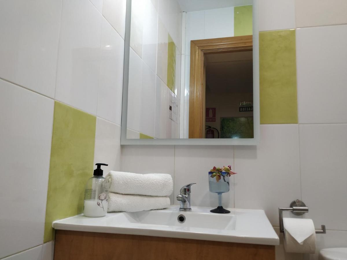 Alojamientos Aca Y Alla Urdaniz Extérieur photo