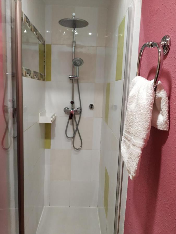 Alojamientos Aca Y Alla Urdaniz Extérieur photo
