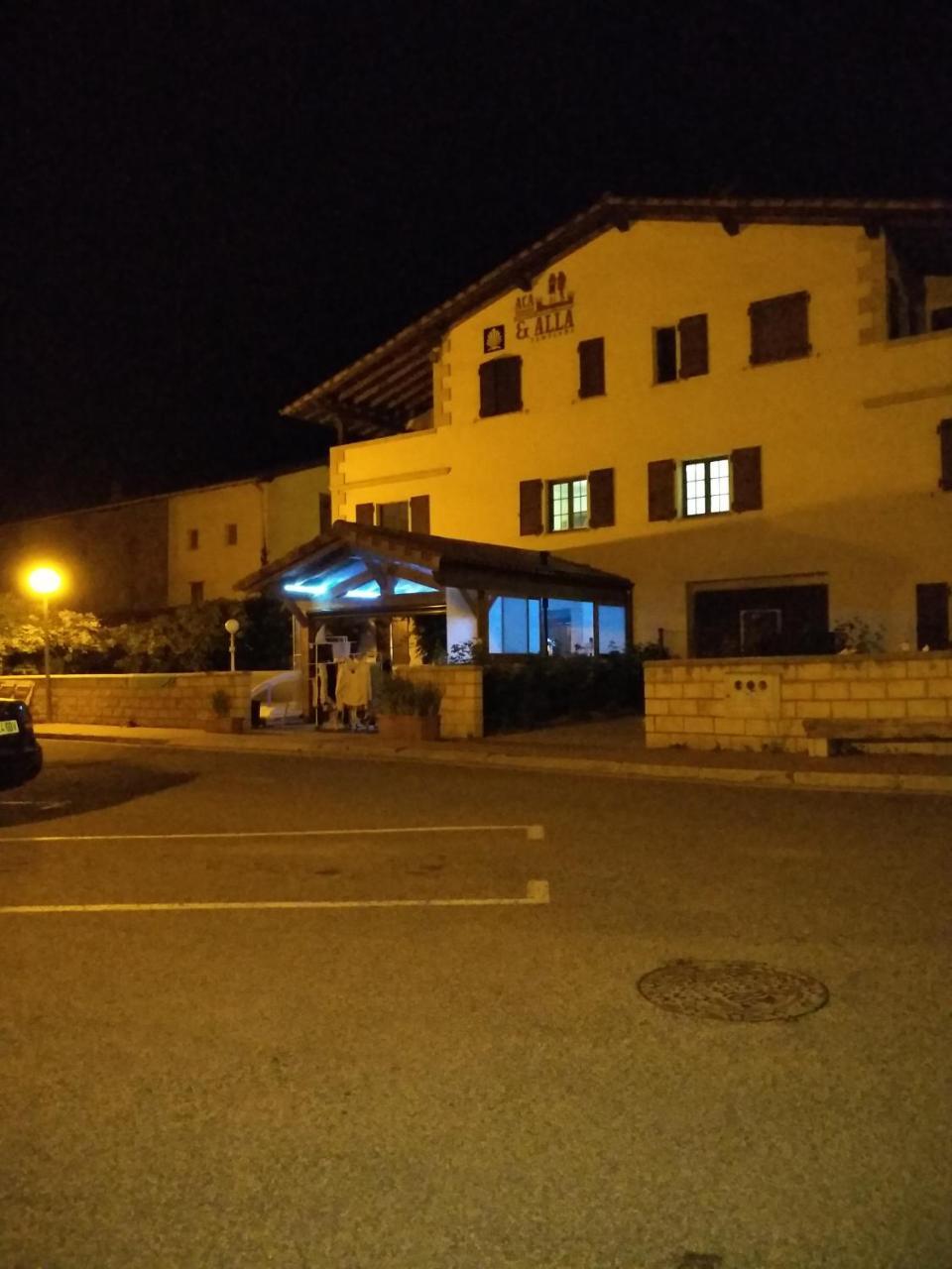 Alojamientos Aca Y Alla Urdaniz Extérieur photo